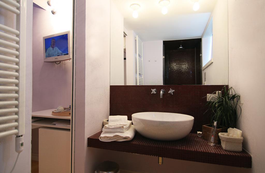 Suites In Terrazza Rome Room photo